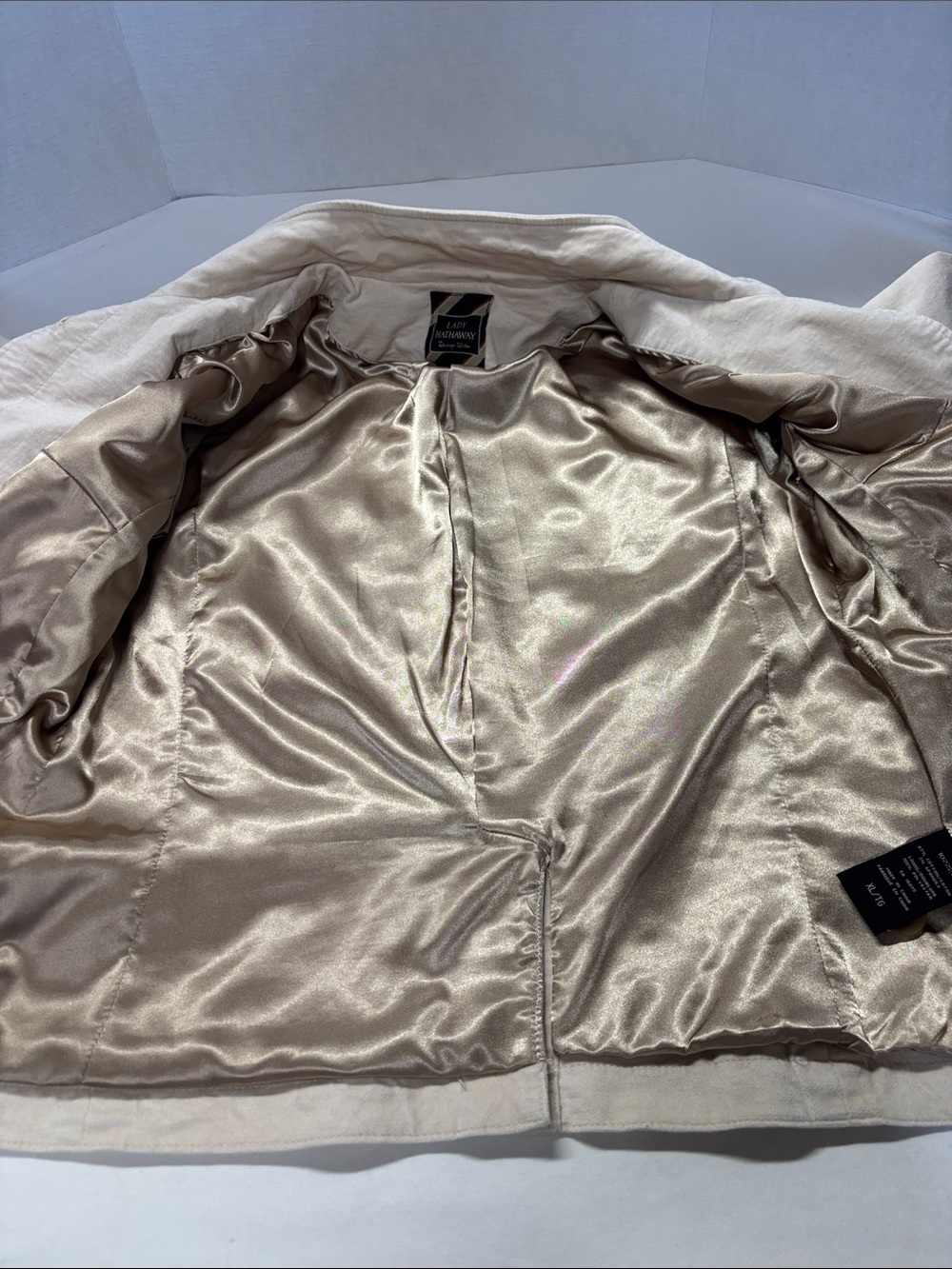 Women's Cream Jacket with Button Front - Picture 7 of 9